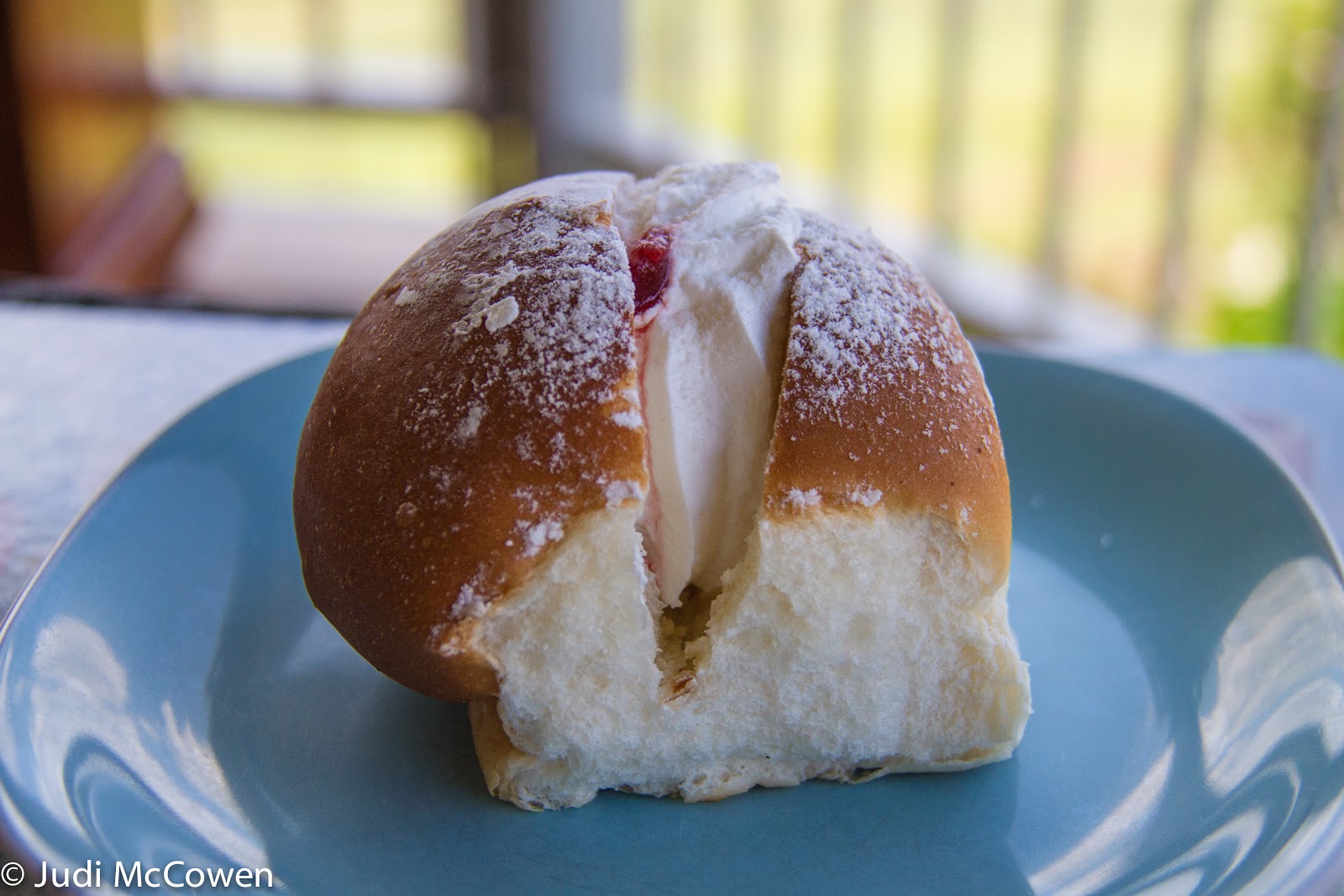 JUstDreamInparadise Cream Buns