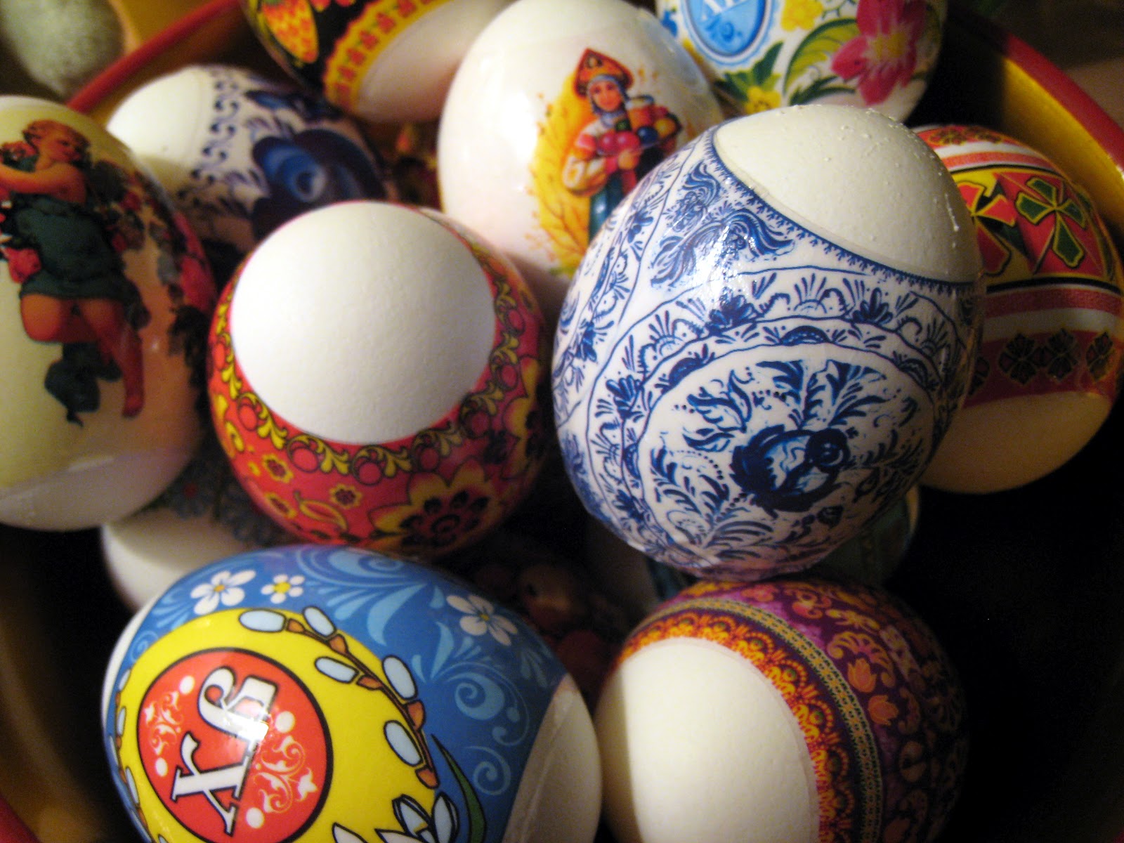 Natasha'ScrapbooKorner Easter Egg Decoration Shrink Plastic Sleeves Coloring Easter eggs