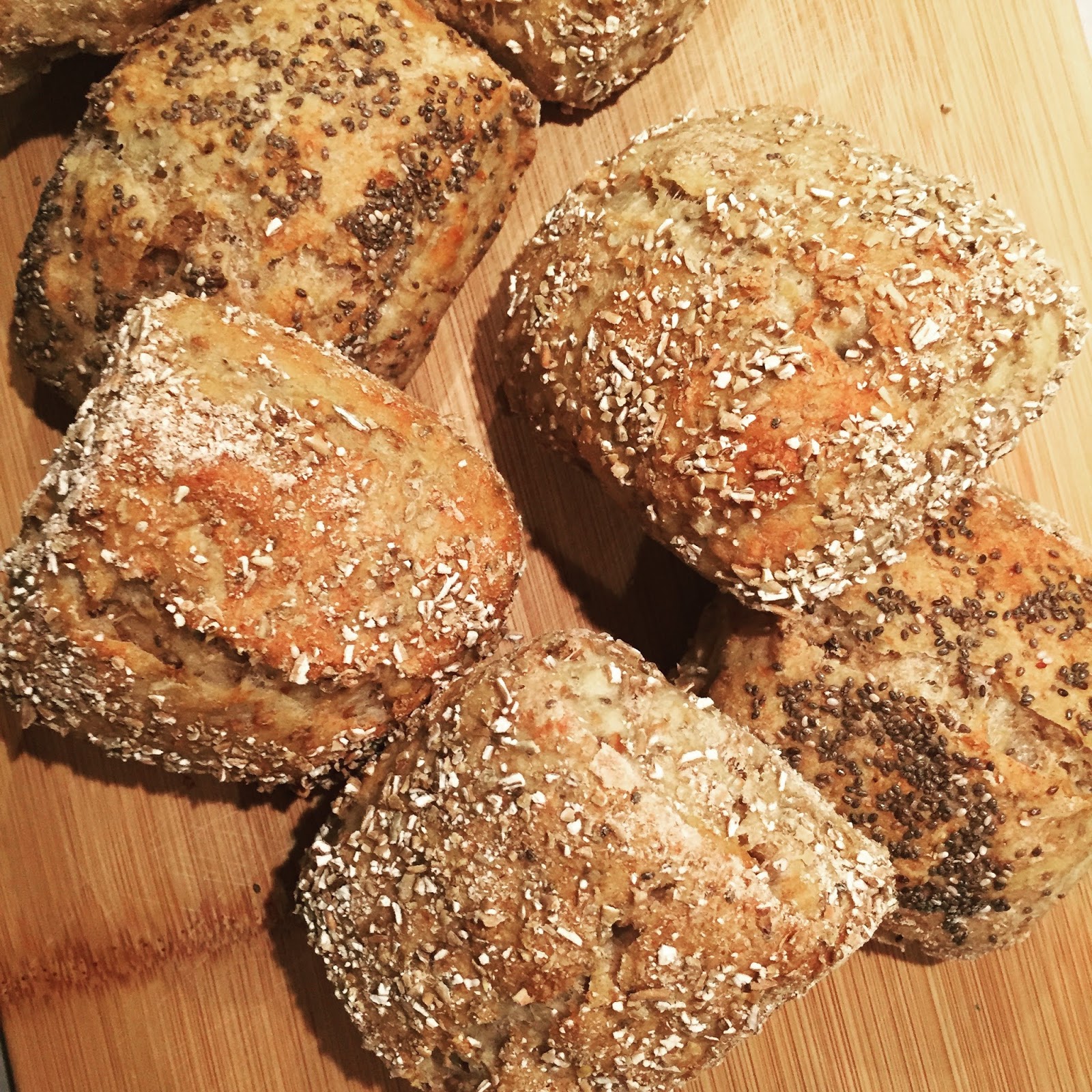 Lenes Brotblog: Frühstücksbrötchen mit Roggenschrot