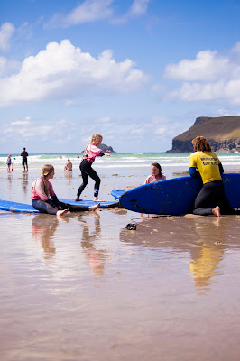 Surf lessons in North Cornwall with Wavehunters