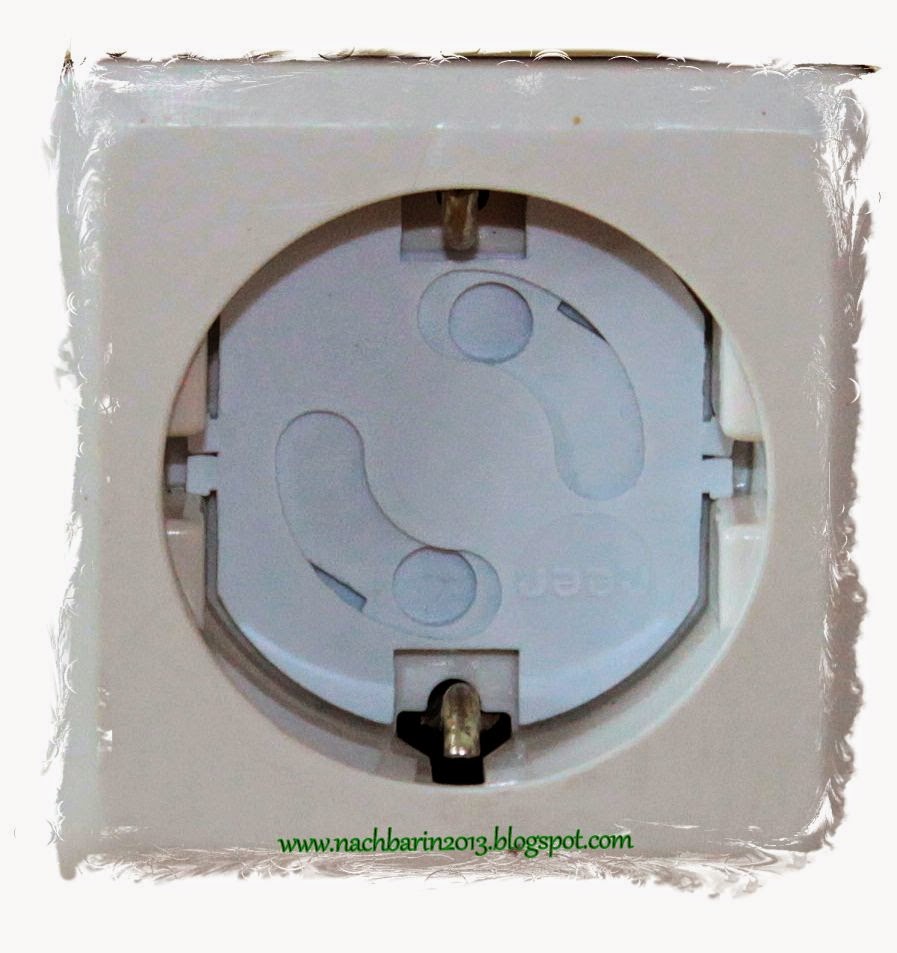 Die lästige Nachbarin: Sicherheit geht vor [SAFETY FIRST] Steckdosen