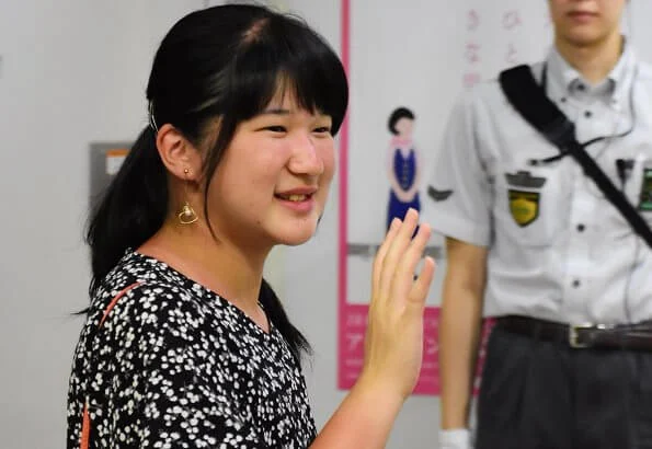 Emperor Naruhito, Empress Masako and Princess Aiko returned to Tokyo after a weekend holiday at Suzaki Imperial Villa