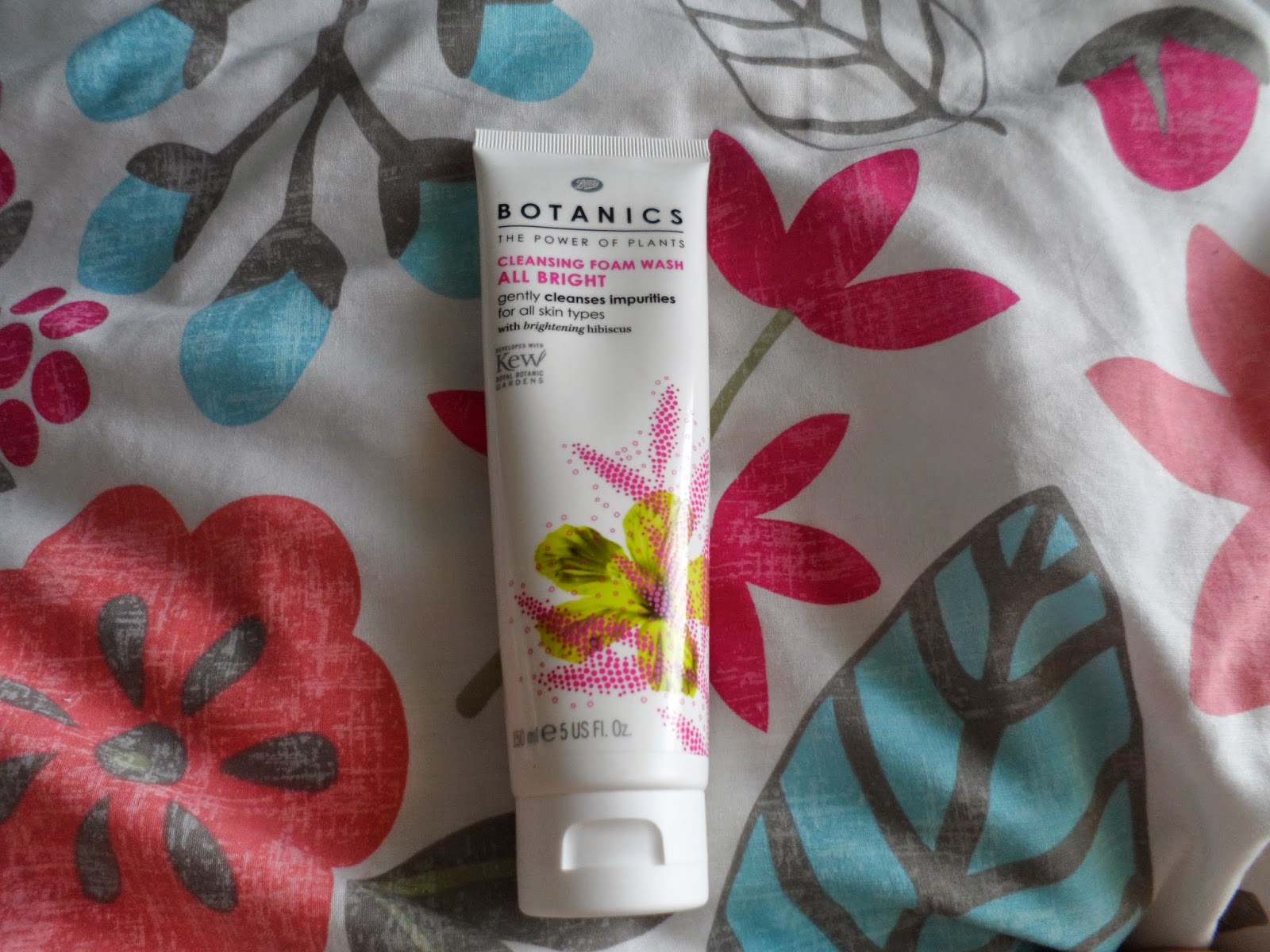 botanics all bright foaming face wash