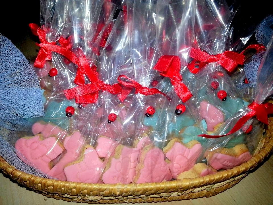 Ev yapımı şeker hamurlu kurabiyeler DOĞUM GÜNÜ TEBRİK KURABİYELERİ