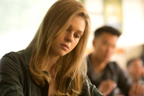 BRADLEY (NICOLA PELTZ)