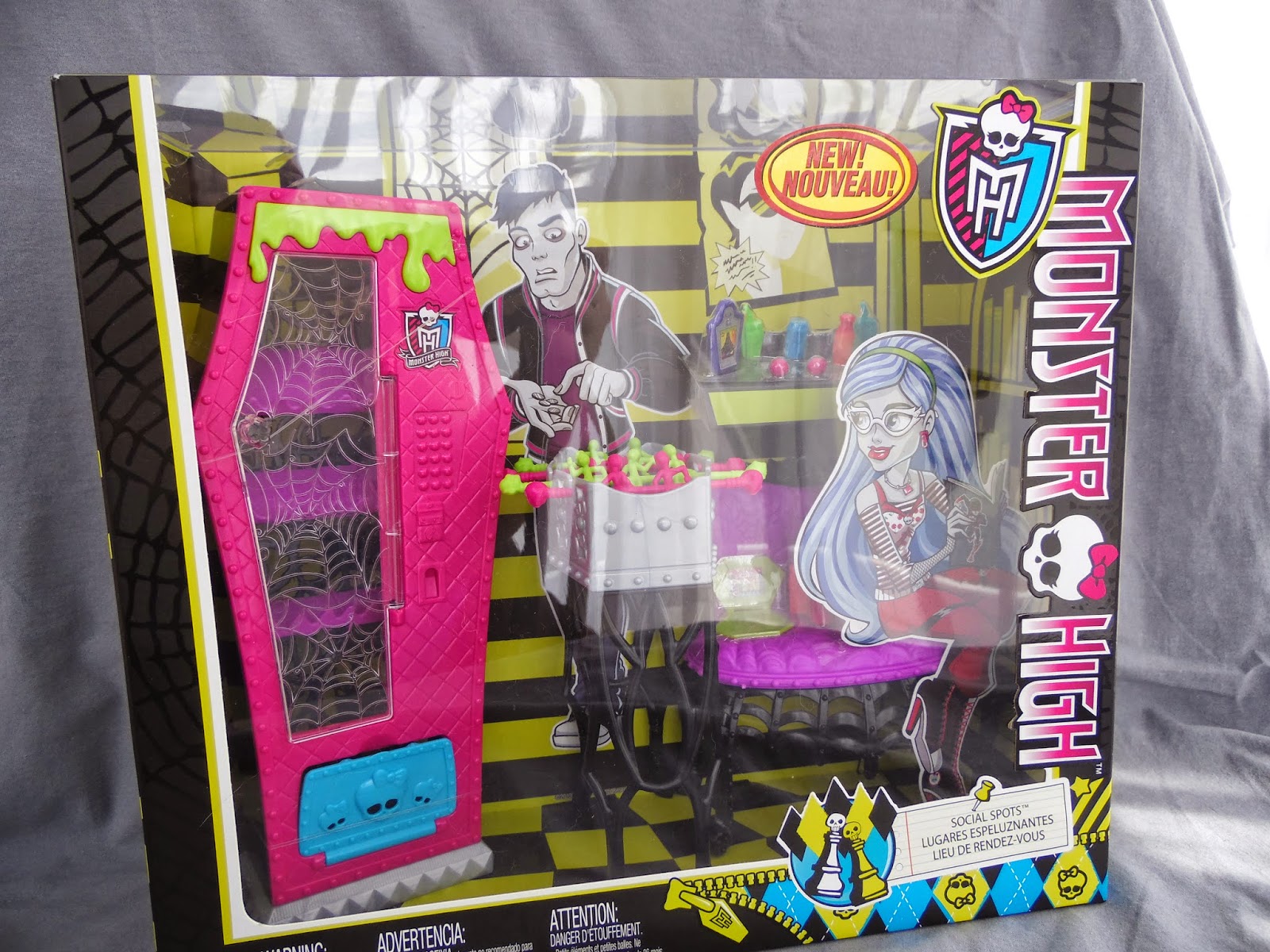 Christina Articulates: Monster High Student Lounge