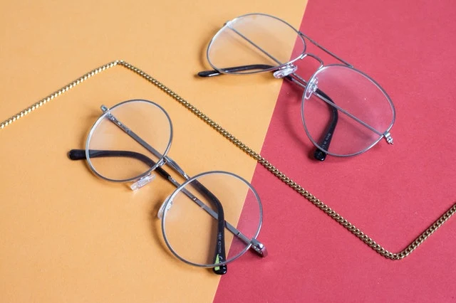 How to choose your travel eyeglasses