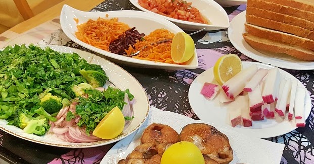 Meyveli Kek Balık Sofraları ve Fırında Hamsi Buğulama Tarifi