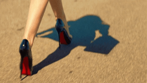 alasan wanita memakai high heels