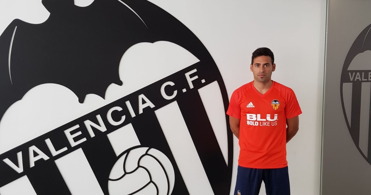 Damián Petcoff seguirá en España y firma en el Mestalla Canal Lagarto