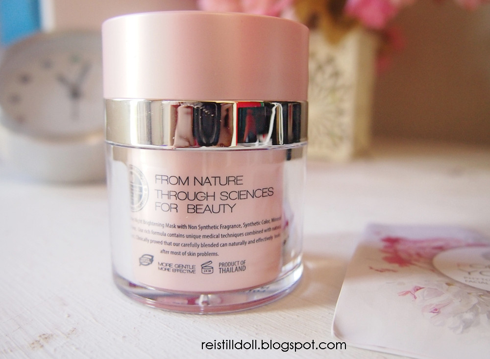 Download Forever Young Facial Boosting Mask New Packaging Review Kemasan Baru Vina Jihan Fahera PSD Mockup Templates