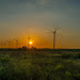 風力発電と夕陽～若松北海岸