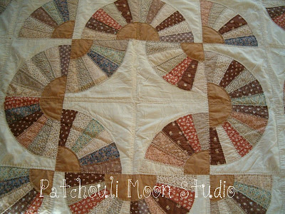 Patchouli Moon Studio~Grandmother's Fan Quilt