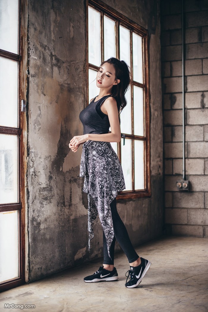 Beautiful Yoon Ae Ji poses glamor in gym fashion photos (56 photos) photo 2-18