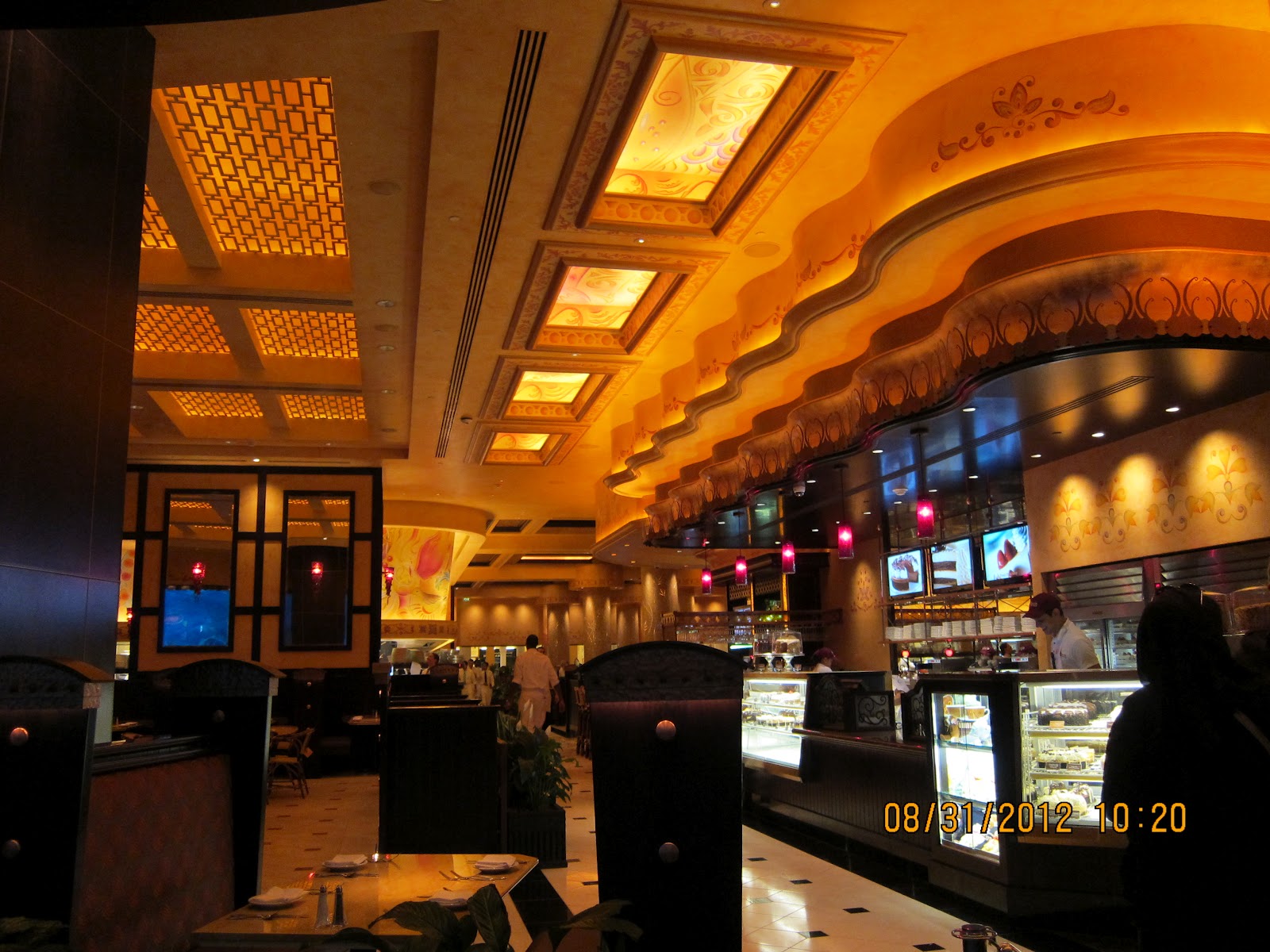 Diary of An Ordinary Expat The Cheesecake FactoryDubai Mall