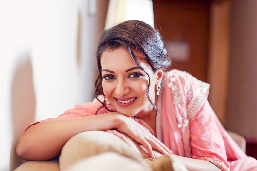 Catherine Tresa in pink saree photos