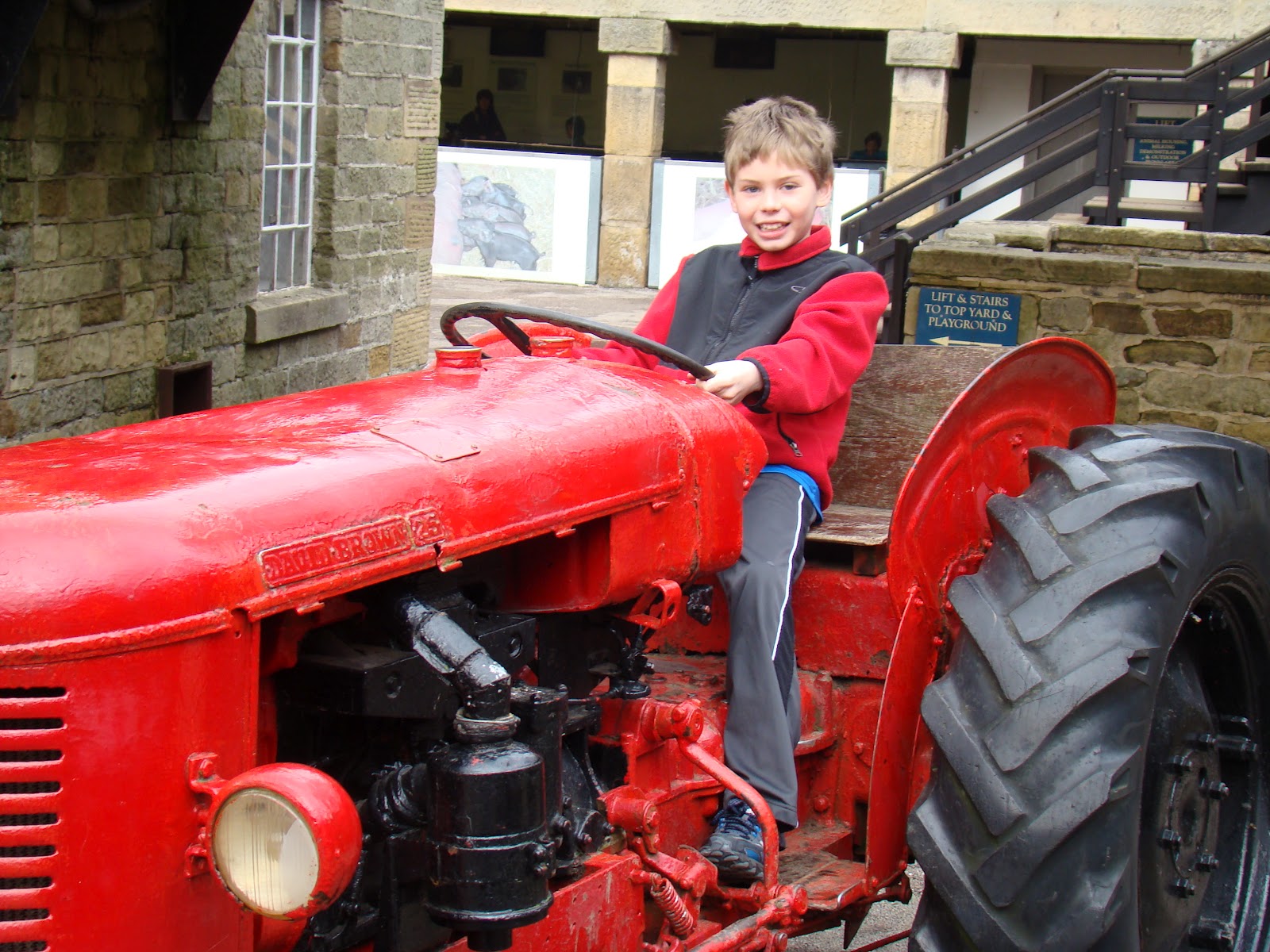 Belangers in the UK: Chatsworth Farmyard & Adventure Playground