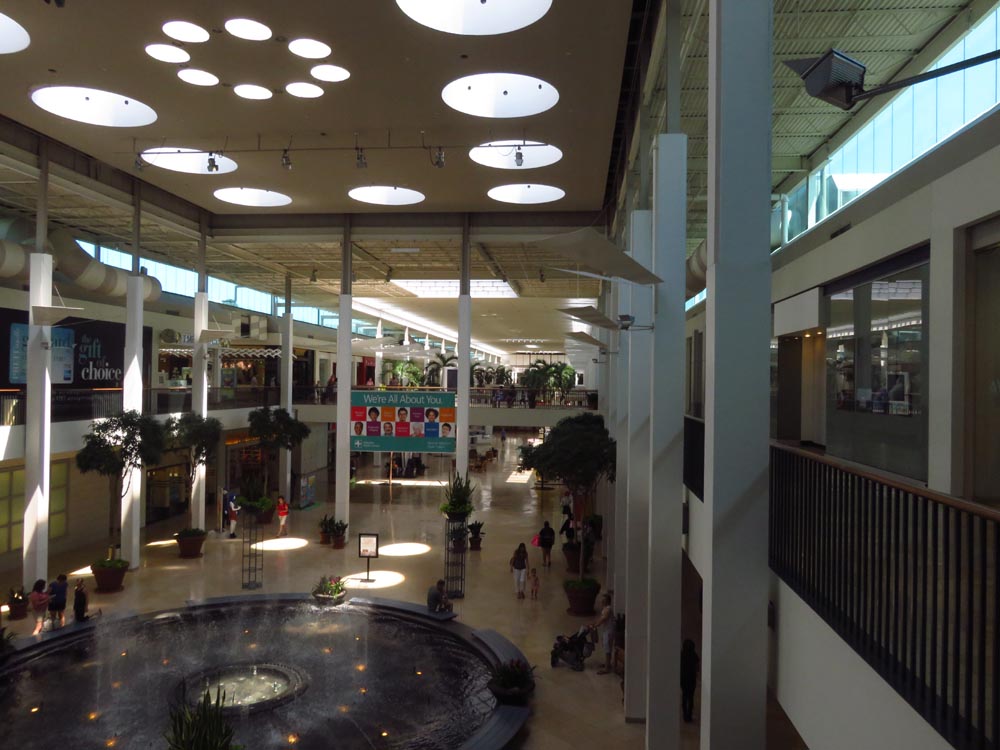 Sky City: Retail History: Plymouth Meeting Mall: Plymouth Meeting, PA