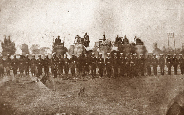 Сиамские боевые слоны короля Рамы V во время «Войны против хо» — боевых действий против группировок тайпинов. Территория Лаоса, 1875 год