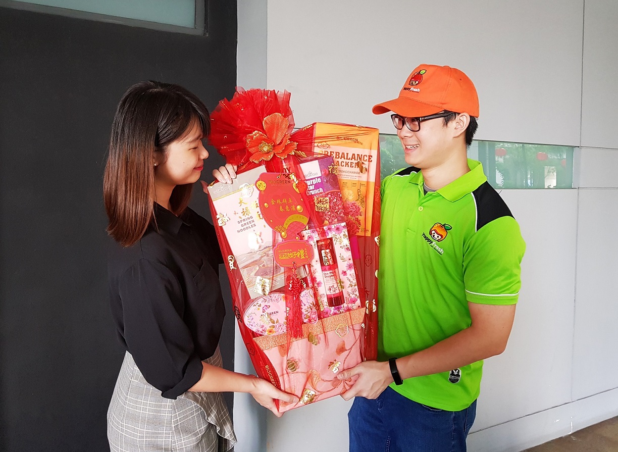 Ramadan hamper HappyFresh hamper delivery on the Chinese New Year starting 23 January