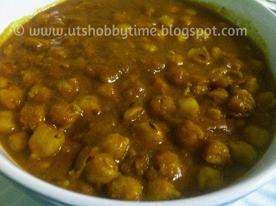 chickpeas - garbanzo - channa - white sundal curry