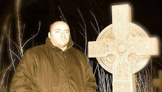 Είναι φάντασμα η φιγούρα στη φωτογραφία;  