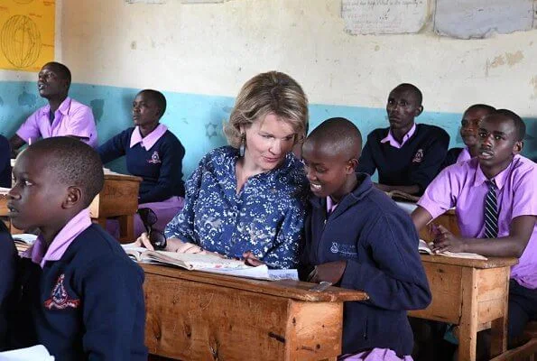 Queen Mathilde and Crown Princess Elisabeth met with Kenyan visual artist Cynthia Nyongesa and Maasai community