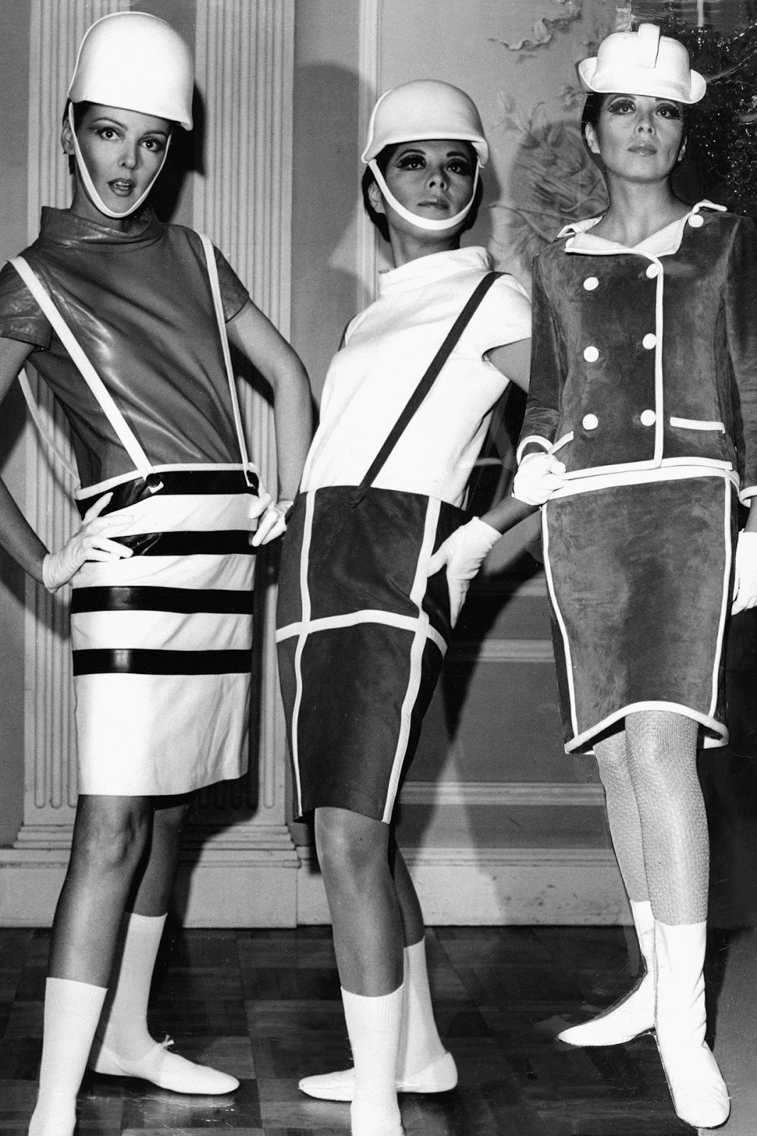 Space Age Fashion: Futuristic and Stunning Designs by André Courrèges ...