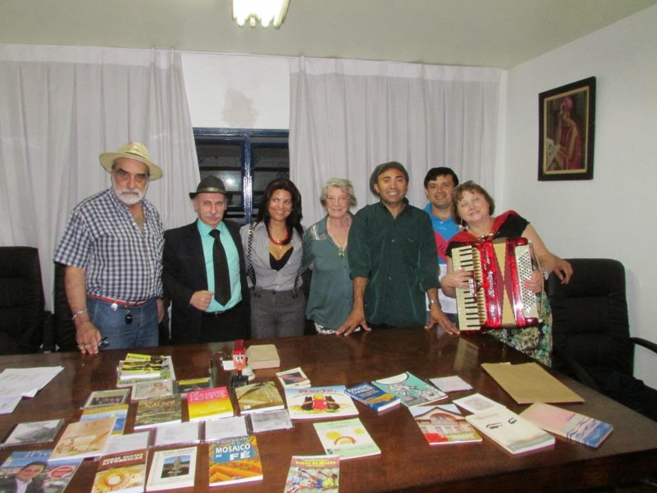Poetas da Casa - Odila Placencia, ChicoLuz, Cynthia Porto...