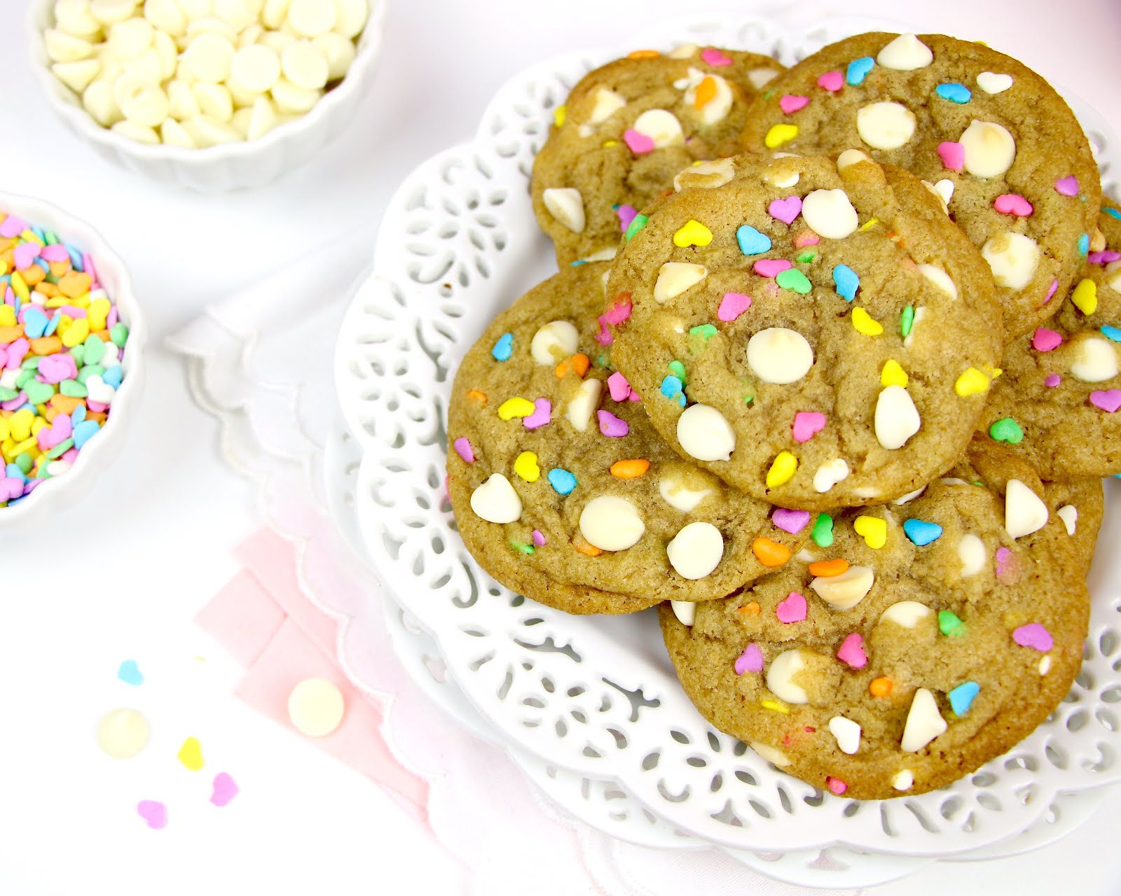 {VIDEO} White Chocolate Chip Funfetti Cookies The Lindsay Ann