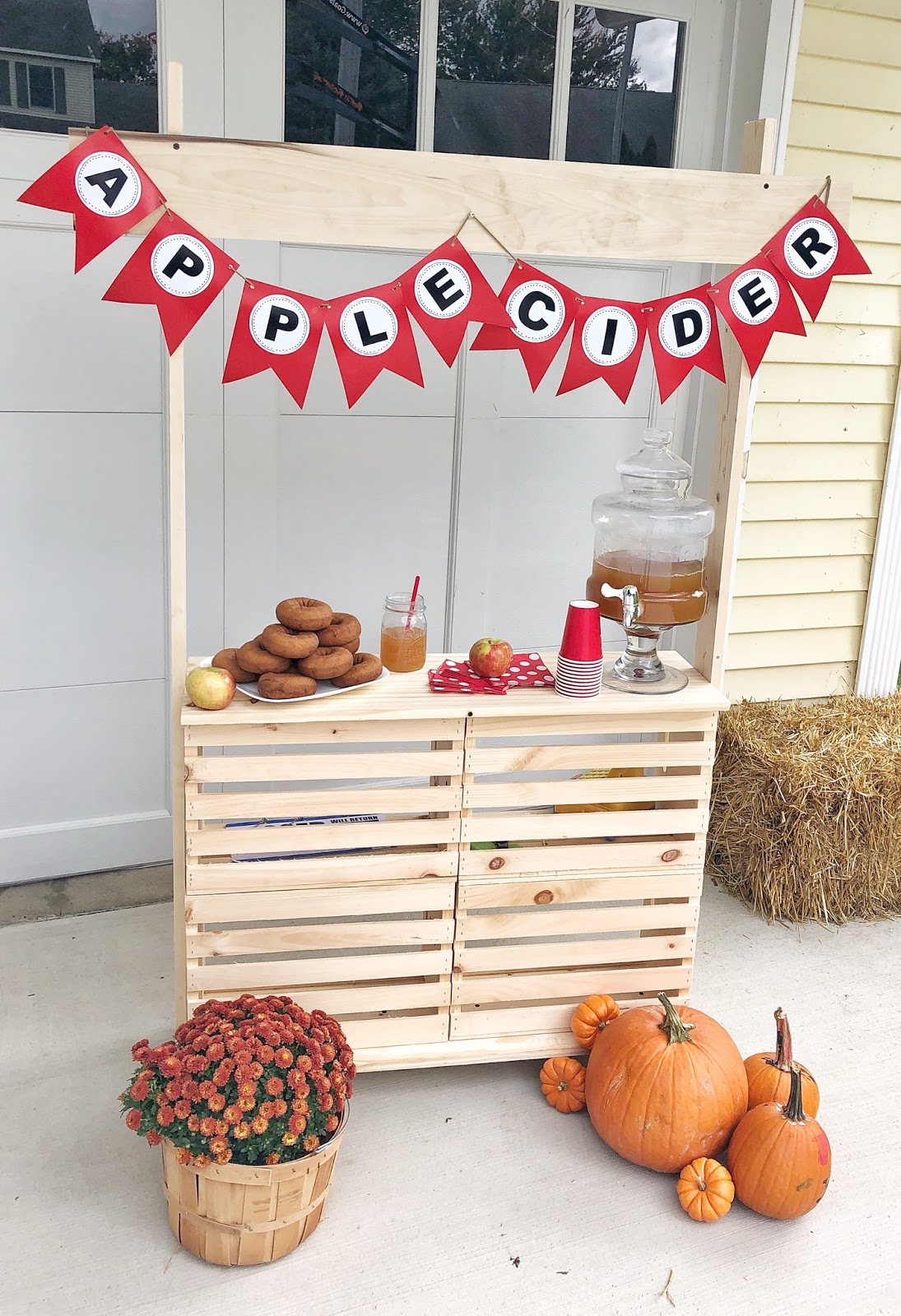 Over at Marie's DIY Apple Cider Stand