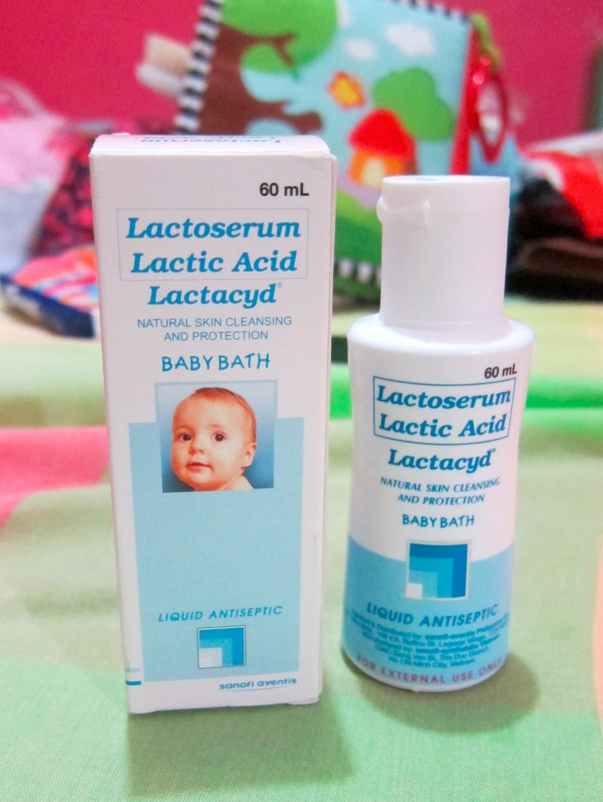 Chic mom and baby Lactacyd Baby Bath for baby..and mommy?