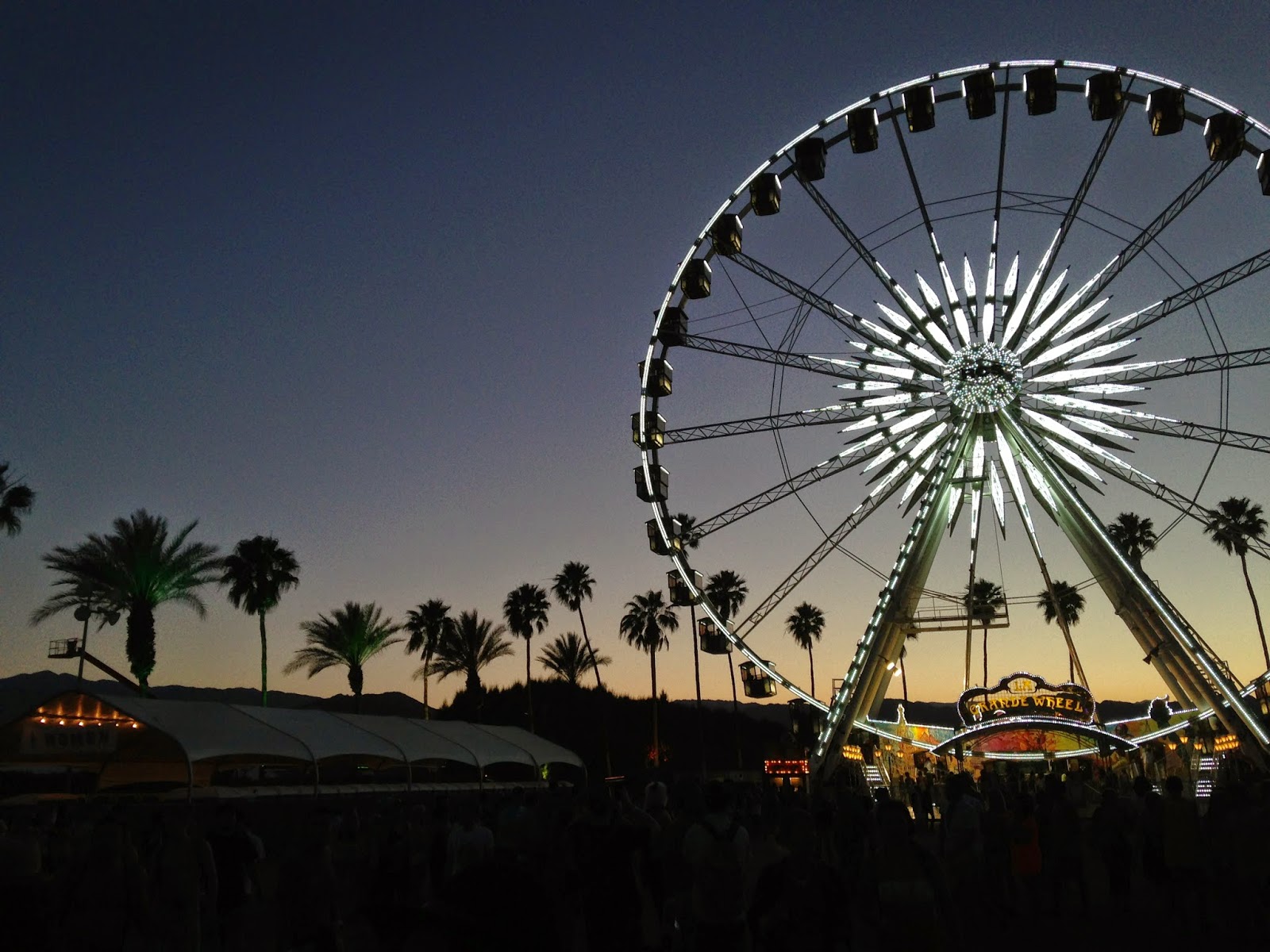 Stereotypemess: Coachella Sunday Weekend 2 (Look 20)