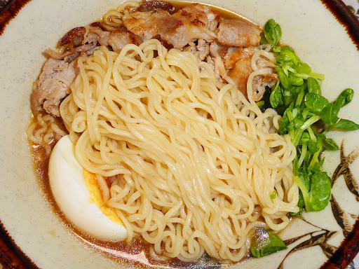 【イトメン】たっぷり野菜と食べたい 無塩製麺＆30%減塩 麺マルシェ ほんのりかつお風味 しょうゆ味ラーメン