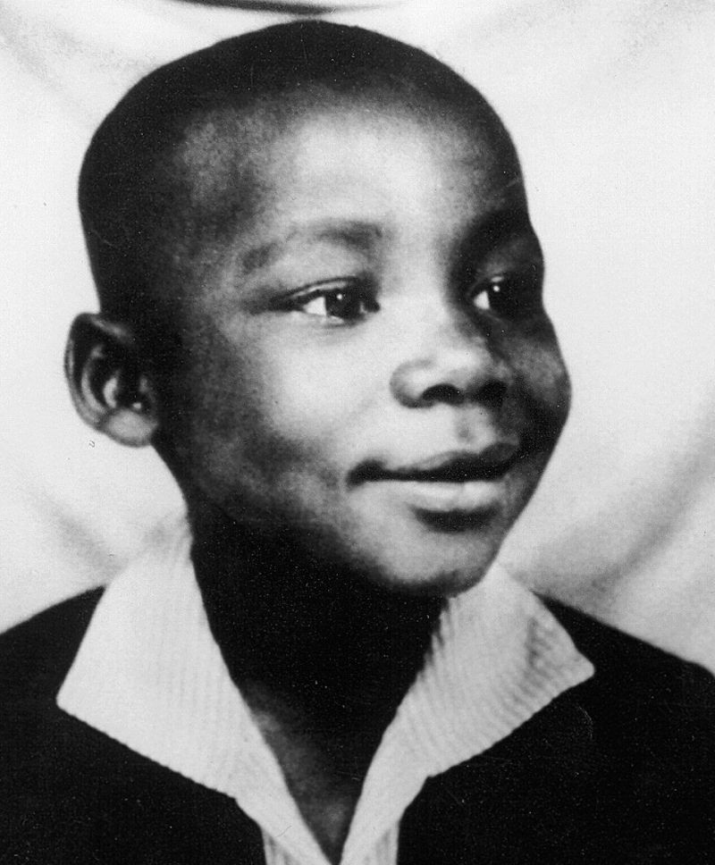 27 Unbelievable Portraits of Famous People When They Were Young
