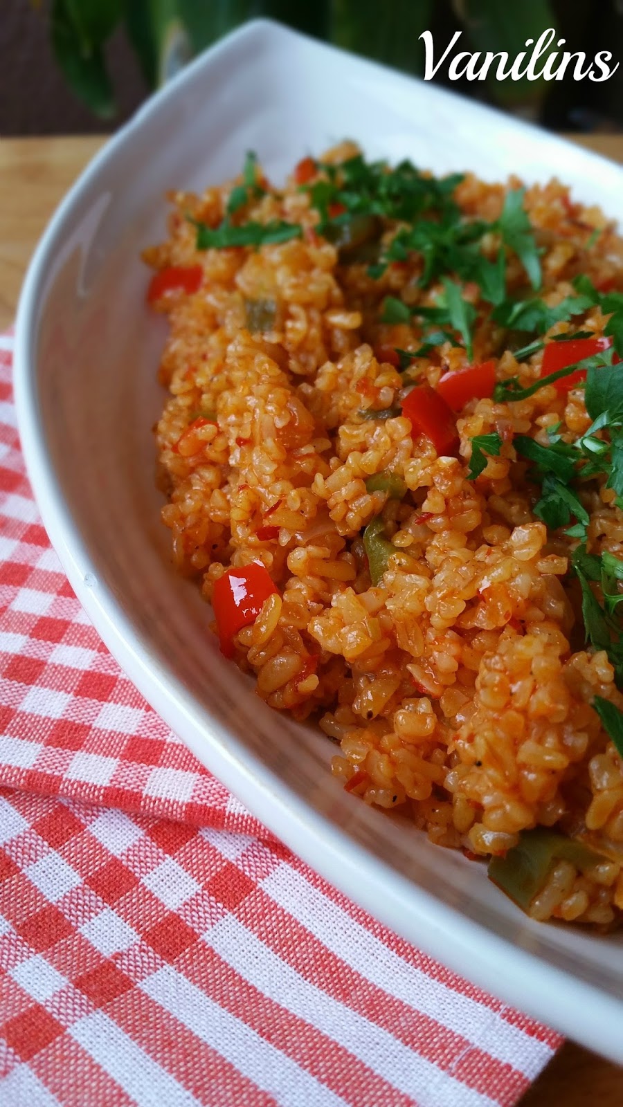 Börülceli Bulgur Pilavı (Tam Ölçülü ) Tarifi Börülceli Bulgur Pilavı (Tam Ölçülü ) Tarifi