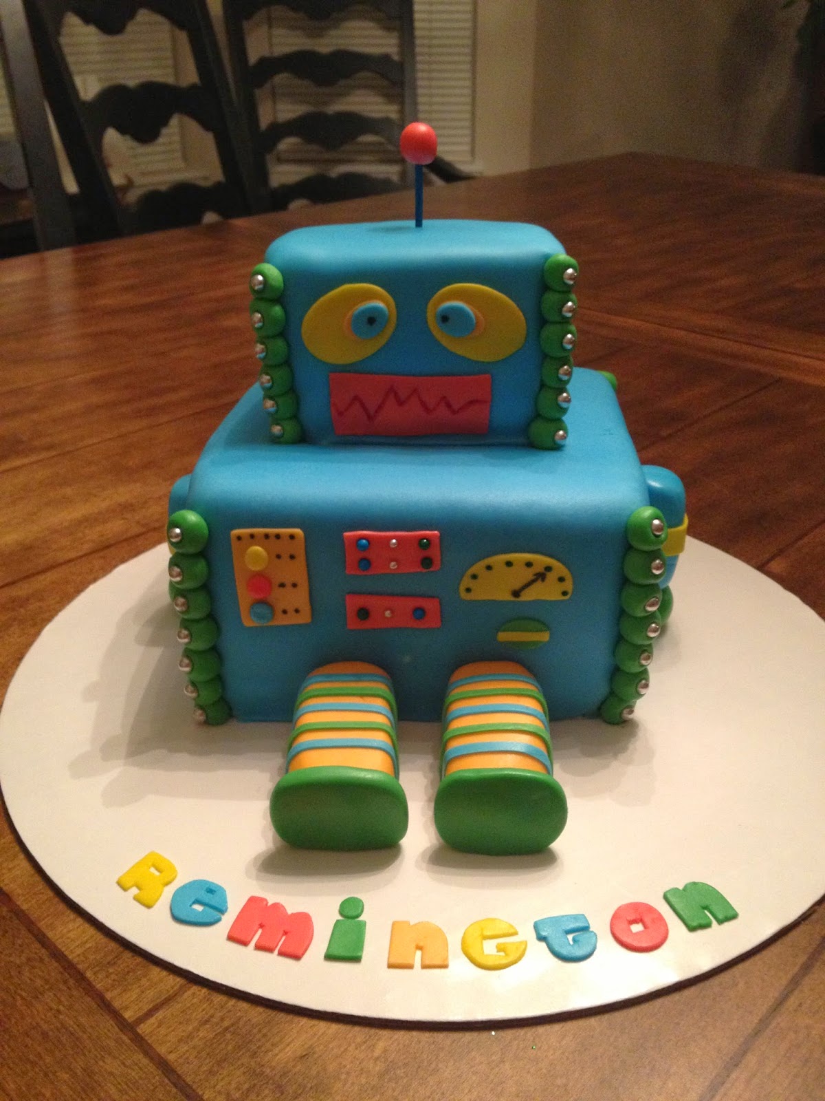 i heart cakes: Robot cake