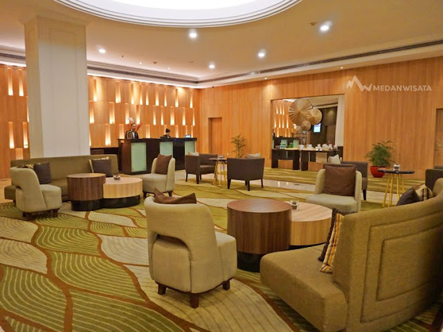Pengalaman Staycation di Hotel Radisson Medan