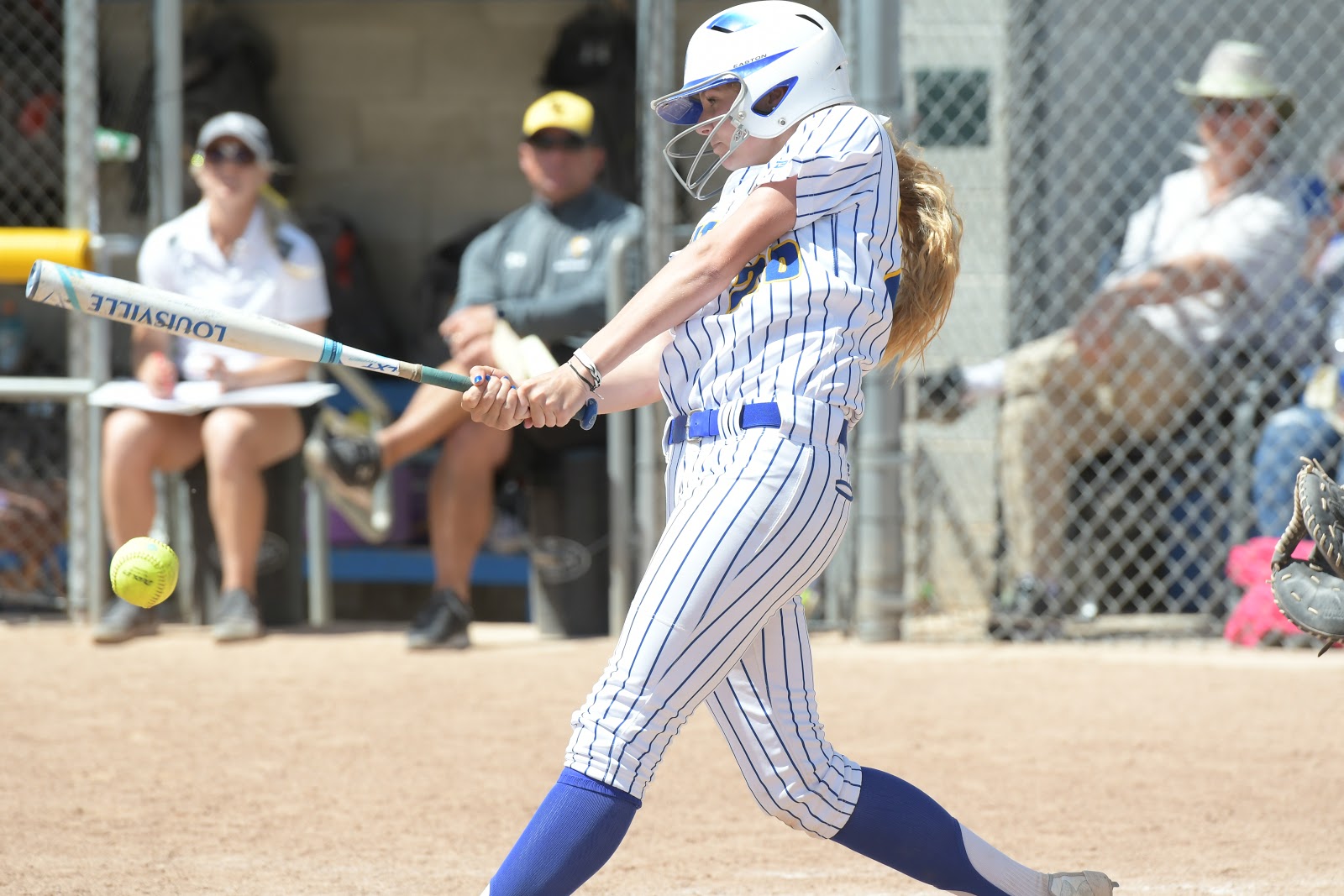 Softball Wins Region 18, Headed to Nationals in St.