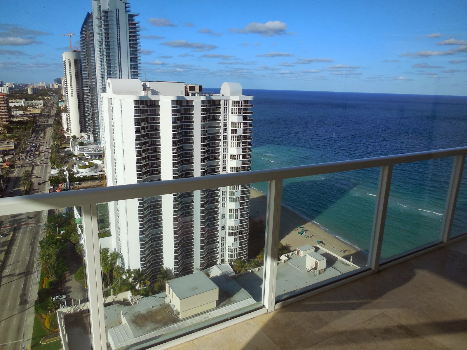Luxury Buildings Miami Beach FOR RENT LA PERLA LUXURY CONDO UNIT.3007