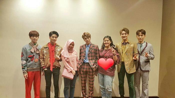 Kahiyang Ayu Jokowi Foto Bareng SHINee
