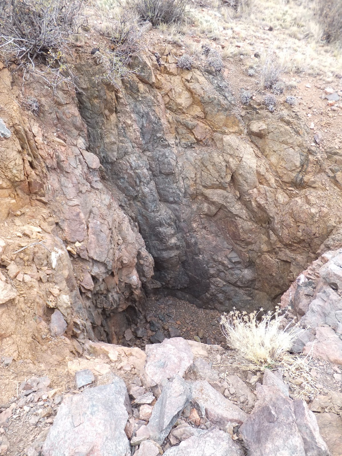 GOLD at the COPPER KING GoldCopper Mine, Cheyenne, Wyoming The Copper