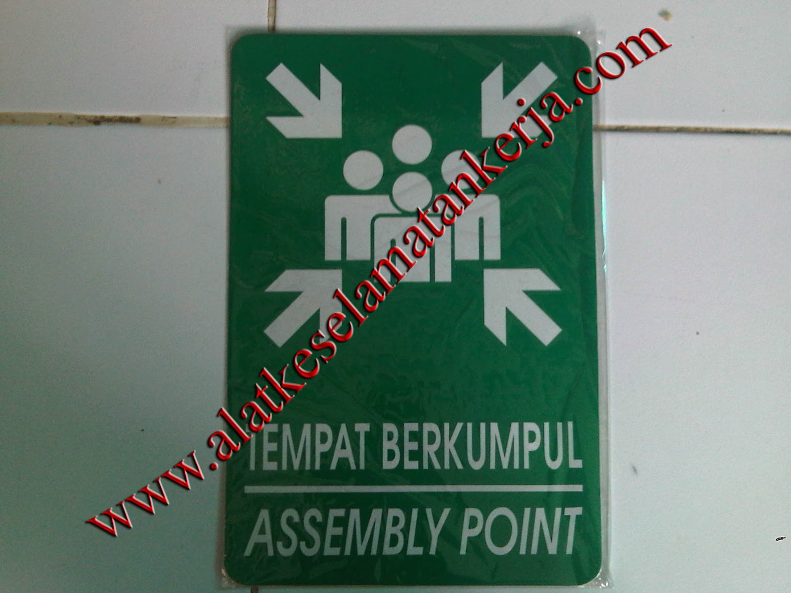EMERGENCY EXIT LAMP AND SAFETY SIGN EXIT untuk Gedung Bertingkat EMERGENCY EXIT LAMP AND SAFETY SIGN EXIT UNTUK GEDUNG BERTINGKAT EMERGENCY EXIT LAMP AND SAFETY SIGN EXIT untuk Gedung Bertingkat