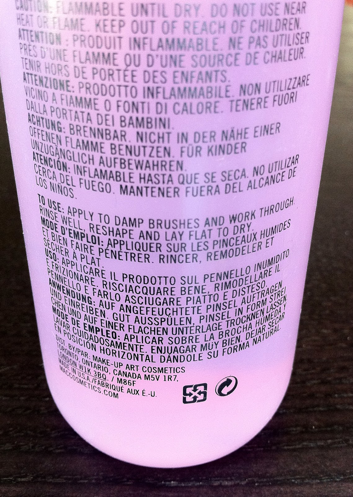 Comment avoir un pinceau tout beau tout neuf en 10 minutes ? MAC Brush Cleanser ! The Girls