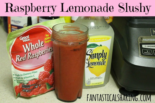 Raspberry Lemonade Slushy | The perfect refreshing #beverage for the last few hot days of summer | www.fantasticalsharing.com