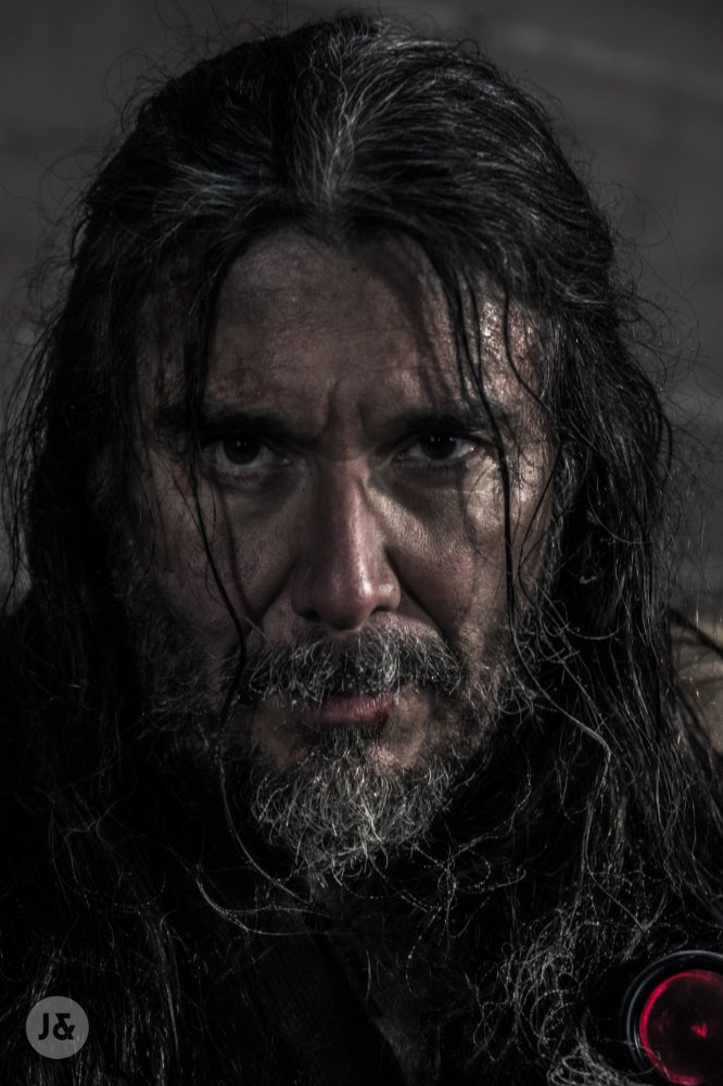 джош хартнетт бульварные ужасы. джулиан шэмп. джулиан шэмп страшные сказки. Julion черный. юлиан блэк.