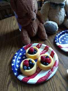 Mystery Lovers' Kitchen: Teddy Bear Picnic #Recipe from Guest Meg Macy!  #GIVEAWAY