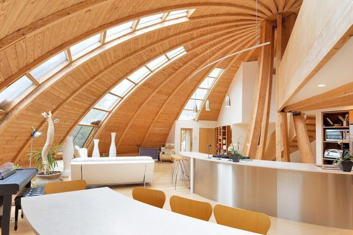 The%2Bhome%2Bfeatures%2Bthree%2Bbedrooms