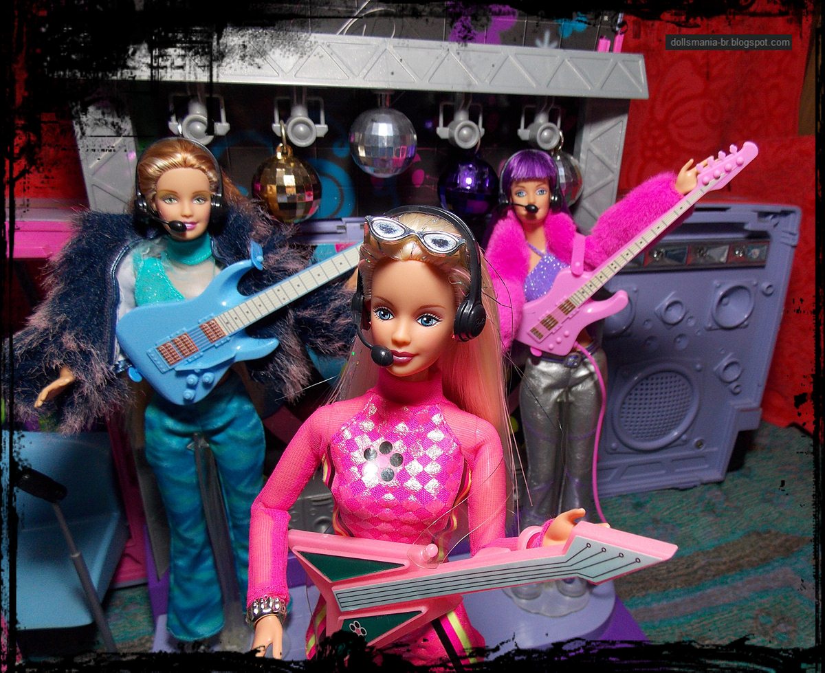 Dolls: Vitamin C doll & Barbie Jam' n Glam Tour Bus - Barbie's Friends