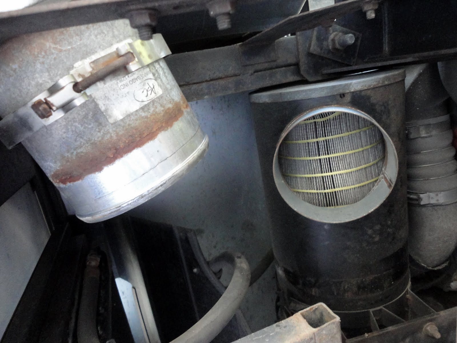 R Sanity RV Adventures Replacing The Air Filter